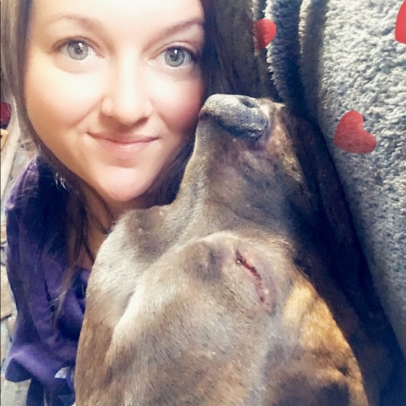 Meet your Posher, Megan - Picture 3 of 3